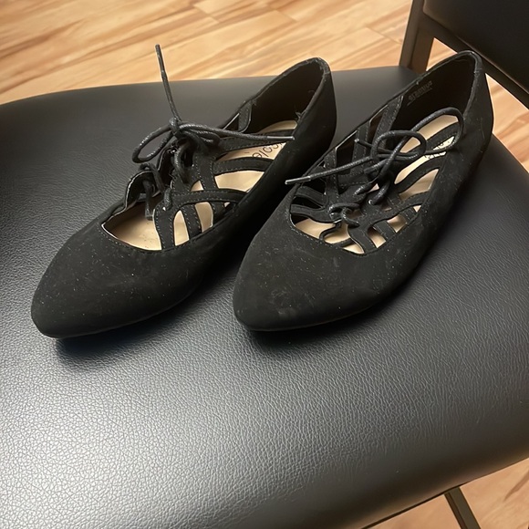 NICOLE flats - Picture 7 of 8